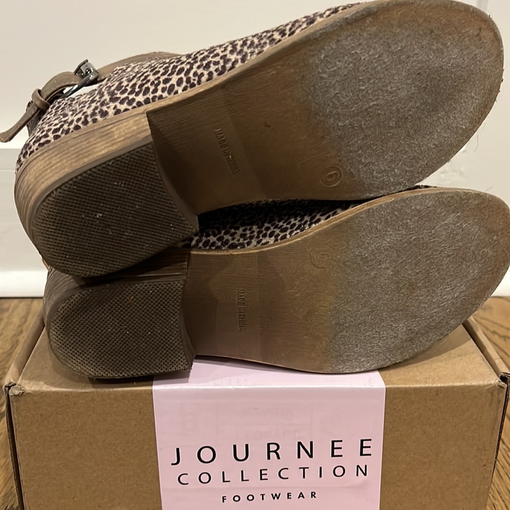 Journee Booties - Picture 7 of 8